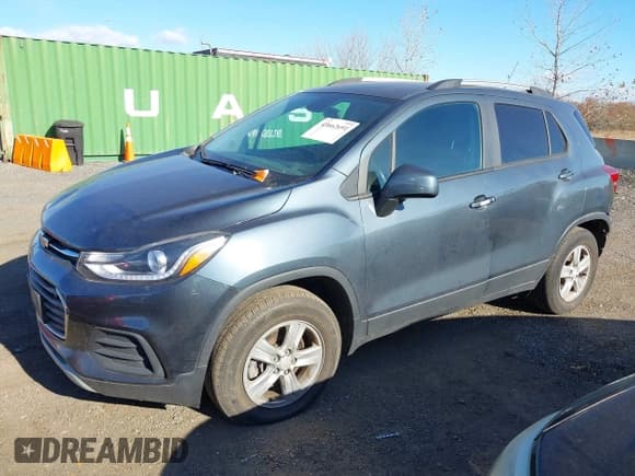 ✅ 2022 Chevrolet Trax LT • VIN: KL7CJPSM7NB560335 • Lot: 43662691. Listed on IAAI with 52,182 mi. Free auction sales archive from the USA and detailed vehicle history report at DreamBid. Image 2.