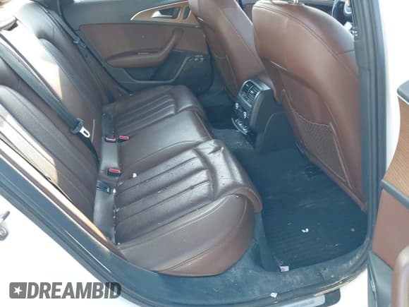 ✅ 2016 Audi A6 Prestige • VIN: WAUHGAFC2GN003319 • Lot: 41758455. Wystawiony na IAAI z przebiegiem 162 061 mil. Bezpłatny archiwum sprzedaży aukcyjnych z USA i szczegółowy raport historii pojazdu na DreamBid. Zdjęcie 8.