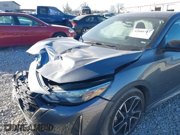 ✅ 2025 Nissan Sentra SR • VIN: 3N1AB8DV0SY311748 • Lot: 43880317. Listed on IAAI with 21,613 mi. Free auction sales archive from the USA and detailed vehicle history report at DreamBid. Image 18.