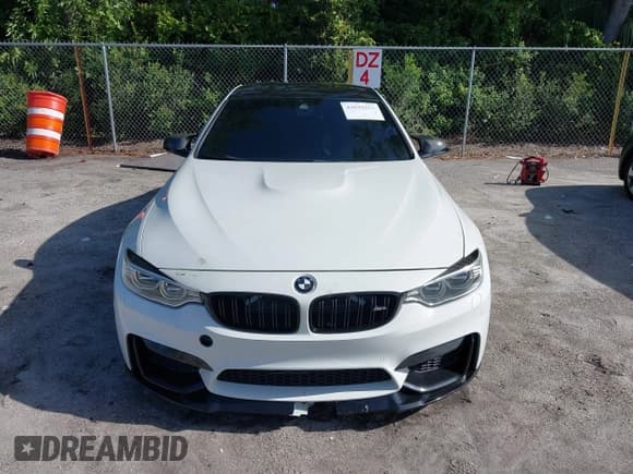✅ 2015 BMW M4 • VIN: WBS3R9C53FK335080 • Лот: 43049252. Опубликован ранее на IAAI с пробегом 88 379 миль. Бесплатный доступ к архиву аукционных продаж из США и подробный отчёт об истории автомобиля на DreamBid. Изображение 12.