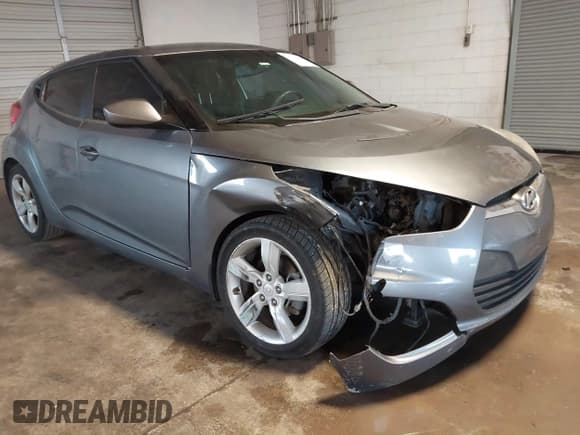✅ 2013 Hyundai Veloster w/Gray Int • VIN: KMHTC6AD4DU117924 • Lot: 41339465. Wystawiony na IAAI z przebiegiem 156 004 mil. Bezpłatny archiwum sprzedaży aukcyjnych z USA i szczegółowy raport historii pojazdu na DreamBid. Zdjęcie 6.