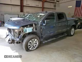 2022 Chevrolet Silverado 1500 Custom z VIN 1GCPYBEK5NZ209752, wystawiony jako Copart lot #69299255 z przebiegiem 113 761 mil mil oraz Szkoda całkowita • Salvage title. Historia ofert i sprzedaży dostępna na DreamBid. Obrazek 1.
