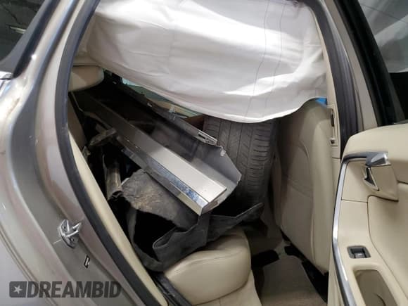 ✅ 2016 Volvo XC60 T6 Platinum • VIN: YV4902RM4G2831103 • Лот: 87076015. Опубликован ранее на Copart с пробегом 67 982 миль. Бесплатный доступ к архиву аукционных продаж из США и подробный отчёт об истории автомобиля на DreamBid. Изображение 11.