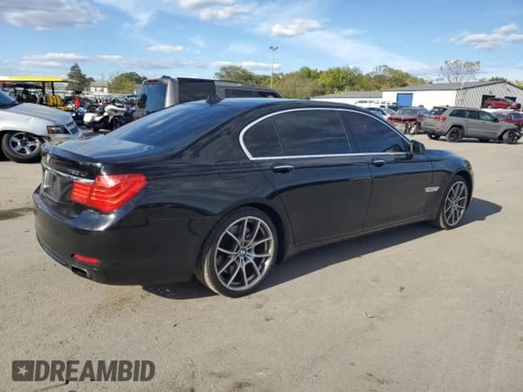 ✅ 2010 BMW 7 Series 750Li xDrive • VIN: WBAKC8C58ACY68265 • Lot: 85199925. Listed on Copart with 137,391 mi. Free auction sales archive from the USA and detailed vehicle history report at DreamBid. Image 3.