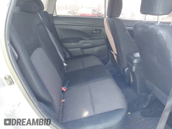 2019 Mitsubishi Outlander ES z VIN JA4AP3AUXKU015629, wystawiony jako IAAI lot #41805253 z przebiegiem 102 754 mil mil oraz . Historia ofert i sprzedaży dostępna na DreamBid. Obrazek 8.