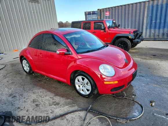 ✅ 2007 Volkswagen Beetle • VIN: 3VWRW31CX7M502700 • Lot: 90595915. Listed on Copart with 53,100 mi. Free auction sales archive from the USA and detailed vehicle history report at DreamBid. Image 4.