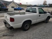 ✅ 2000 Chevrolet S-10 LS • VIN: 1GCCS1458YK260648 • Лот: 80665824. Опубликован ранее на Copart с пробегом 250 846 миль. Бесплатный доступ к архиву аукционных продаж из США и подробный отчёт об истории автомобиля на DreamBid. Изображение 3.