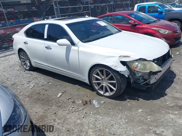 ✅ 2007 Lexus LS 460 L • VIN: JTHGL46F575002153 • Lot: 42485250. Listed on IAAI with 261,868 mi. Free auction sales archive from the USA and detailed vehicle history report at DreamBid. Image 1.