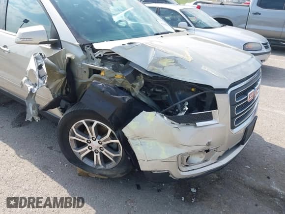 ✅ 2016 GMC Acadia SLT • VIN: 1GKKRSKD7GJ261130 • Lot: 42984908. Listed on IAAI with 107,975 mi. Free auction sales archive from the USA and detailed vehicle history report at DreamBid. Image 6.