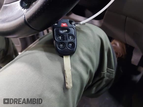 ✅ 2012 Honda Odyssey Touring • VIN: 5FNRL5H99CB052361 • Lot: 42332298. Listed on IAAI with 185,914 mi. Free auction sales archive from the USA and detailed vehicle history report at DreamBid. Image 11.