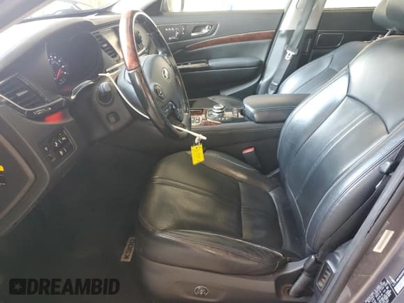 ✅ 2015 Kia K900 Luxury • VIN: KNALW4D41F6020597 • Lot: 66525765. Wystawiony na Copart z przebiegiem 145 812 mil. Bezpłatny archiwum sprzedaży aukcyjnych z USA i szczegółowy raport historii pojazdu na DreamBid. Zdjęcie 7.