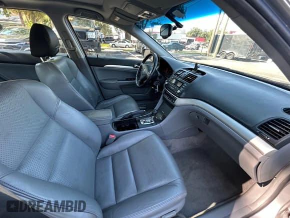 ✅ 2006 Acura TSX • VIN: JH4CL96816C025193 • Lot: 93459305. Wystawiony na Copart z przebiegiem 92 083 mil. Bezpłatny archiwum sprzedaży aukcyjnych z USA i szczegółowy raport historii pojazdu na DreamBid. Zdjęcie 5.