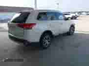 2018 Mitsubishi Outlander SE with VIN JA4AD3A35JZ063086, listed as a IAAI auction lot 42416527 with 183,541 mi miles and . Bid and sale history available at DreamBid. Image 4.