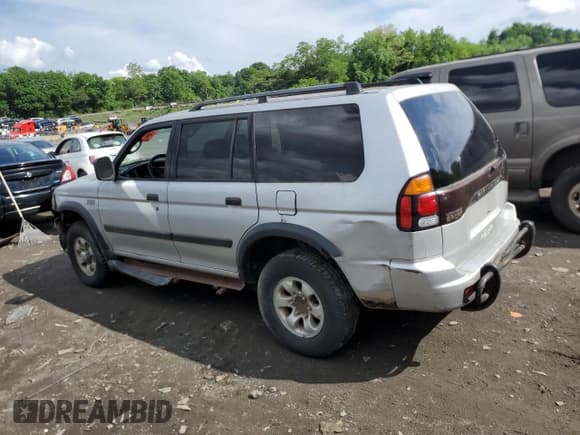 ✅ 2002 Mitsubishi Montero Sport ES • VIN: JA4MT21H32J028150 • Lot: 56352504. Wystawiony na Copart z przebiegiem Nie podano. Bezpłatny archiwum sprzedaży aukcyjnych z USA i szczegółowy raport historii pojazdu na DreamBid. Zdjęcie 2.