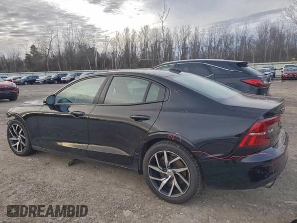✅ 2020 Volvo S60 Momentum • VIN: 7JRA22TK0LG036355 • Lot: 93975405. Wystawiony na Copart z przebiegiem 153 547 mil. Bezpłatny archiwum sprzedaży aukcyjnych z USA i szczegółowy raport historii pojazdu na DreamBid. Zdjęcie 2.