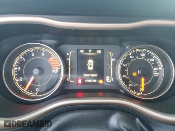 ✅ 2016 Jeep Cherokee Sport • VIN: 1C4PJMAS6GW245329 • Lot: 90718535. Wystawiony na Copart z przebiegiem 141 181 mil. Bezpłatny archiwum sprzedaży aukcyjnych z USA i szczegółowy raport historii pojazdu na DreamBid. Zdjęcie 9.