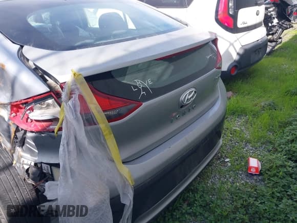 ✅ 2020 Hyundai Ioniq SE • VIN: KMHC75LC0LU188832 • Lot: 41517975. Wystawiony na IAAI z przebiegiem 54 320 mil. Bezpłatny archiwum sprzedaży aukcyjnych z USA i szczegółowy raport historii pojazdu na DreamBid. Zdjęcie 16.