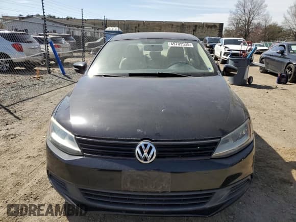✅ 2011 Volkswagen Jetta SE • VIN: 3VWDX7AJ0BM349184 • Lot: 49709535. Listed on Copart with 231,832 mi. Free auction sales archive from the USA and detailed vehicle history report at DreamBid. Image 5.