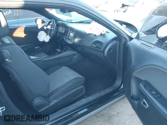 ✅ 2015 Dodge Challenger SXT • VIN: 2C3CDZAG4FH901110 • Lot: 43562137. Listed on IAAI with 121,046 mi. Free auction sales archive from the USA and detailed vehicle history report at DreamBid. Image 5.