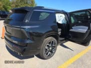 ✅ 2025 Chevrolet Traverse AWD High Country • VIN: 1GNEVKRS6SJ176899 • Lot: 43658756. Wystawiony na IAAI z przebiegiem 18 060 mil. Bezpłatny archiwum sprzedaży aukcyjnych z USA i szczegółowy raport historii pojazdu na DreamBid. Zdjęcie 9.