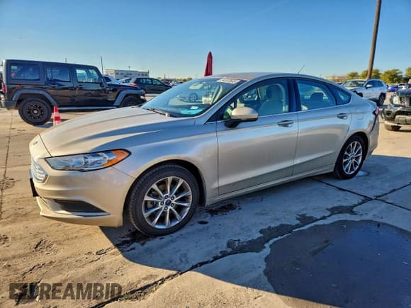 ✅ 2017 Ford Fusion SE • VIN: 3FA6P0HDXHR246407 • Lot: 94352835. Listed on Copart with 156,240 mi. Free auction sales archive from the USA and detailed vehicle history report at DreamBid. Image 1.