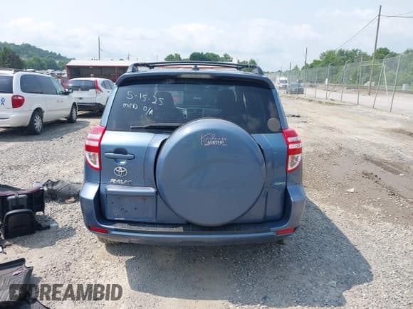 ✅ 2012 Toyota RAV4 • VIN: 2T3BF4DV6CW178984 • Lot: 42400513. Listed on IAAI with 209,626 mi. Free auction sales archive from the USA and detailed vehicle history report at DreamBid. Image 17.