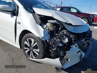 ✅ 2018 Toyota Prius Premium • VIN: JTDKARFP2J3099368 • Лот: 43669156. Опубликован ранее на IAAI с пробегом 98 088 миль. Бесплатный доступ к архиву аукционных продаж из США и подробный отчёт об истории автомобиля на DreamBid. Изображение 6.