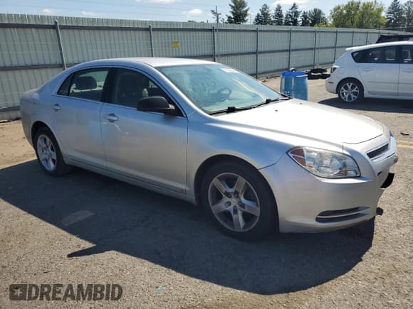 ✅ 2009 Chevrolet Malibu 1LS • VIN: 1G1ZG57B794143727 • Lot: 70726644. Wystawiony na Copart z przebiegiem 168 807 mil. Bezpłatny archiwum sprzedaży aukcyjnych z USA i szczegółowy raport historii pojazdu na DreamBid. Zdjęcie 4.