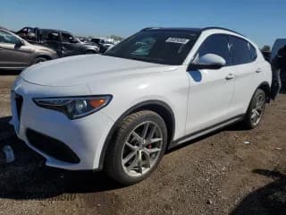 ✅ 2018 Alfa Romeo Stelvio Ti Sport • VIN: ZASFAKNN7J7B90323 • Лот: 85329365. Опубликован ранее на Copart с пробегом 53 330 миль. Бесплатный доступ к архиву аукционных продаж из США и подробный отчёт об истории автомобиля на DreamBid. Изображение 1.
