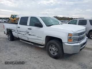 ✅ 2016 Chevrolet Silverado 2500HD Work Truck • VIN: 1GC1CUEG6GF135824 • Lot: 41037016. Wystawiony na IAAI z przebiegiem 239 295 mil. Bezpłatny archiwum sprzedaży aukcyjnych z USA i szczegółowy raport historii pojazdu na DreamBid. Zdjęcie 1.