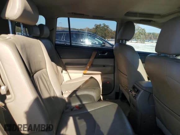 ✅ 2009 Toyota Highlander Limited • VIN: JTEEW44A792028227 • Lot: 92420065. Listed on Copart with 198,370 mi. Free auction sales archive from the USA and detailed vehicle history report at DreamBid. Image 11.