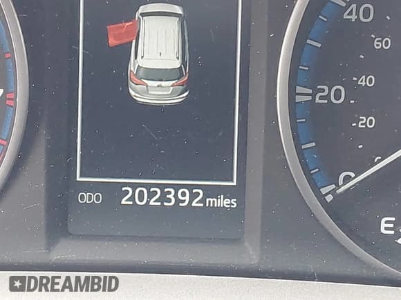 ✅ 2017 Toyota RAV4 XLE • VIN: 2T3RFREV1HW616523 • Lot: 42126517. Listed on IAAI with 202,392 mi. Free auction sales archive from the USA and detailed vehicle history report at DreamBid. Image 16.