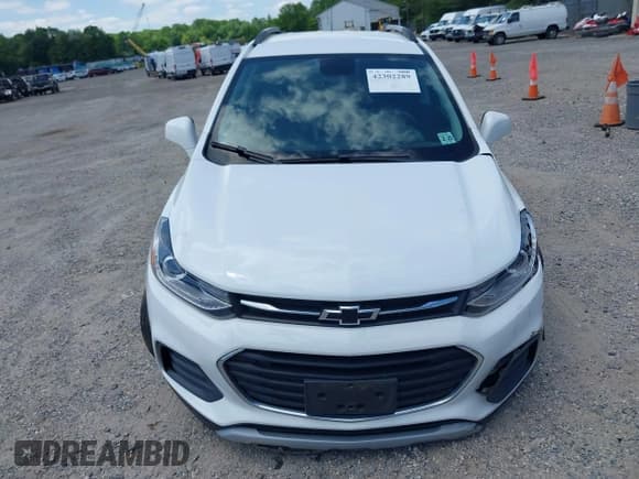 ✅ 2020 Chevrolet Trax LT • VIN: KL7CJPSB0LB057547 • Lot: 42302289. Wystawiony na IAAI z przebiegiem 46 590 mil. Bezpłatny archiwum sprzedaży aukcyjnych z USA i szczegółowy raport historii pojazdu na DreamBid. Zdjęcie 12.