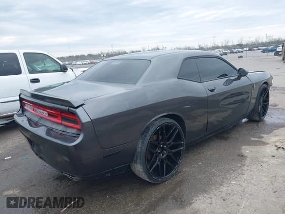 ✅ 2013 Dodge Challenger Rallye Redline • VIN: 2C3CDYAG0DH704233 • Lot: 41299191. Wystawiony na IAAI z przebiegiem 158 081 mil. Bezpłatny archiwum sprzedaży aukcyjnych z USA i szczegółowy raport historii pojazdu na DreamBid. Zdjęcie 4.