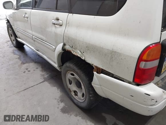 ✅ 2002 Suzuki XL7 Standard • VIN: JS3TX92V024126068 • Lot: 43028621. Wystawiony na IAAI z przebiegiem 148 308 mil. Bezpłatny archiwum sprzedaży aukcyjnych z USA i szczegółowy raport historii pojazdu na DreamBid. Zdjęcie 6.