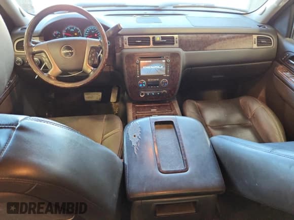 ✅ 2012 GMC Sierra 3500HD Denali • VIN: 1GT426C81CF103770 • Лот: 86082825. Опубликован ранее на Copart с пробегом 483 011 миль. Бесплатный доступ к архиву аукционных продаж из США и подробный отчёт об истории автомобиля на DreamBid. Изображение 8.