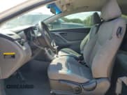 ✅ 2013 Hyundai Elantra SE • VIN: KMHDH6AE2DU023376 • Лот: 68324085. Опубликован ранее на Copart с пробегом 119 713 миль. Бесплатный доступ к архиву аукционных продаж из США и подробный отчёт об истории автомобиля на DreamBid. Изображение 7.