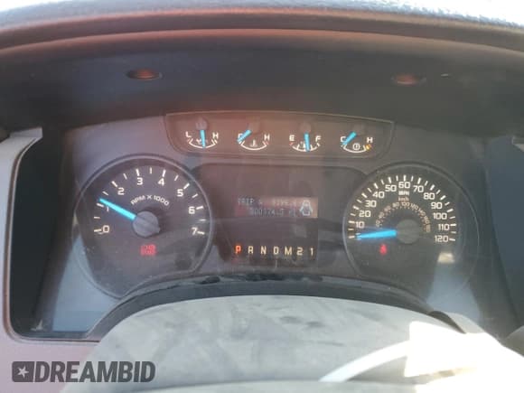 ✅ 2013 Ford F-150 XL • VIN: 1FTFX1CF9DKD30791 • Lot: 82753565. Listed on Copart with 300,174 mi. Free auction sales archive from the USA and detailed vehicle history report at DreamBid. Image 9.