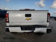 ✅ 2017 Chevrolet Silverado 1500 Custom • VIN: 1GCRCPEH2HZ213352 • Lot: 78940484. Wystawiony na Copart z przebiegiem Nie podano. Bezpłatny archiwum sprzedaży aukcyjnych z USA i szczegółowy raport historii pojazdu na DreamBid. Zdjęcie 6.