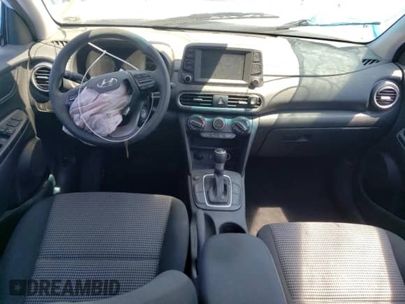 2020 Hyundai Kona SE с VIN KM8K12AA6LU516462, выставлен на аукционе Copart как лот 49862163 с пробегом 55 674 миль миль и . История ставок и продаж доступна на DreamBid. Изображение 8.