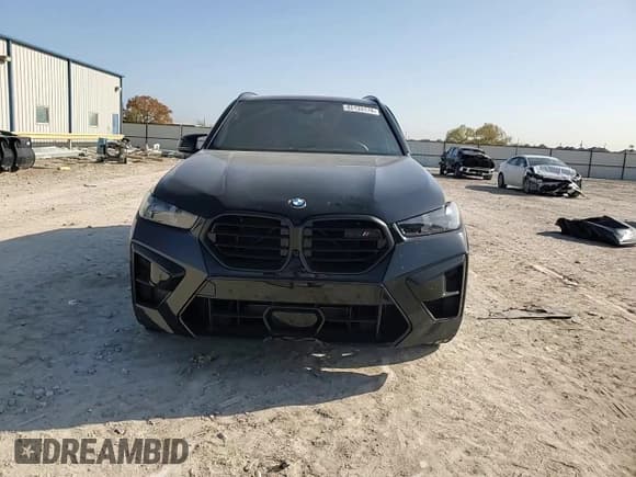 ✅ 2024 BMW X5 M Competition • VIN: 5YM13ET09R9U28296 • Lot: 85133174. Wystawiony na Copart z przebiegiem 3 636 mil. Bezpłatny archiwum sprzedaży aukcyjnych z USA i szczegółowy raport historii pojazdu na DreamBid. Zdjęcie 11.