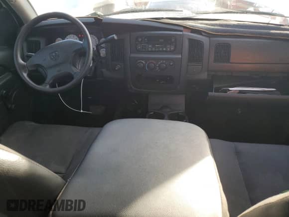 2003 Dodge 1500 ST с VIN 1D7HA18NX3J515677, выставлен на аукционе Copart как лот 75980174 с пробегом 250 719 миль миль и Списание • Salvage title. История ставок и продаж доступна на DreamBid. Изображение 8.