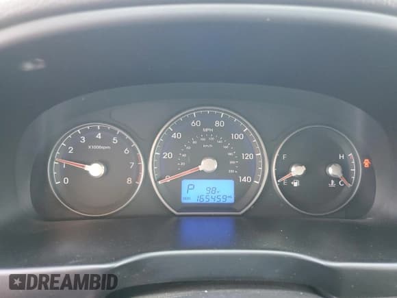 ✅ 2010 Hyundai Santa Fe GLS • VIN: 5NMSG3AB9AH393780 • Lot: 75723454. Listed on Copart with 165,459 mi. Free auction sales archive from the USA and detailed vehicle history report at DreamBid. Image 9.