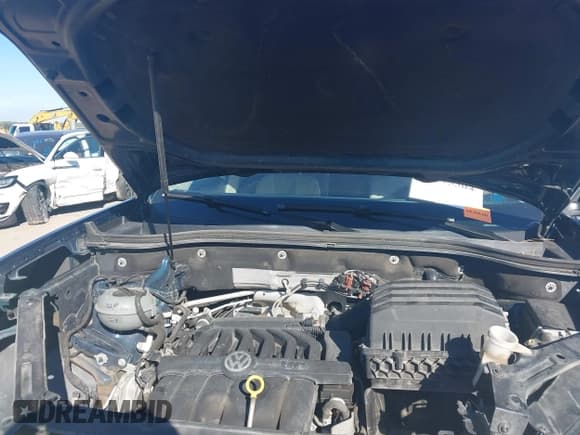 ✅ 2018 Volkswagen Atlas SEL Premium • VIN: 1V2NR2CAXJC526050 • Lot: 43575304. Listed on IAAI with 15,351 mi. Free auction sales archive from the USA and detailed vehicle history report at DreamBid. Image 10.