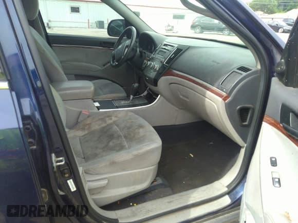 ✅ 2011 Hyundai Veracruz GLS • VIN: KM8NU4CCXBU146324 • Лот: 33193268. Опубликован ранее на IAAI с пробегом 133 942 миль. Бесплатный доступ к архиву аукционных продаж из США и подробный отчёт об истории автомобиля на DreamBid. Изображение 5.