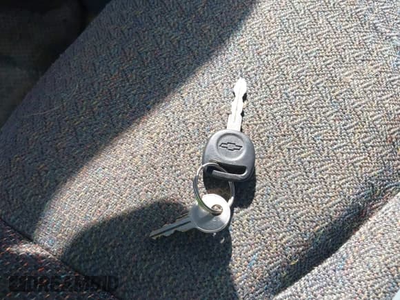 ✅ 2002 Chevrolet Silverado 2500HD • VIN: 1GBHK24U52E129724 • Lot: 43102128. Wystawiony na IAAI z przebiegiem 113 016 mil. Bezpłatny archiwum sprzedaży aukcyjnych z USA i szczegółowy raport historii pojazdu na DreamBid. Zdjęcie 11.