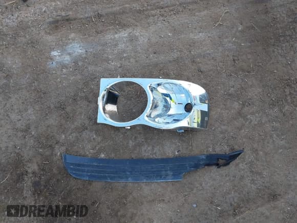 ✅ 2005 Dodge 3500 SLT • VIN: 3D7LR38C15G866401 • Lot: 43363722. Wystawiony na IAAI z przebiegiem 204 391 mil. Bezpłatny archiwum sprzedaży aukcyjnych z USA i szczegółowy raport historii pojazdu na DreamBid. Zdjęcie 12.