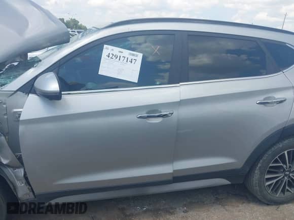 2020 Hyundai Tucson SEL with VIN KM8J33AL9LU230876, listed as a IAAI auction lot 42917147 with Not provided miles and . Bid and sale history available at DreamBid. Image 13.