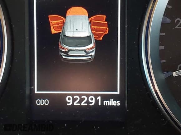 ✅ 2018 Toyota Highlander Limited • VIN: 5TDDZRFH0JS822045 • Lot: 41537591. Wystawiony na IAAI z przebiegiem 92 291 mil. Bezpłatny archiwum sprzedaży aukcyjnych z USA i szczegółowy raport historii pojazdu na DreamBid. Zdjęcie 15.