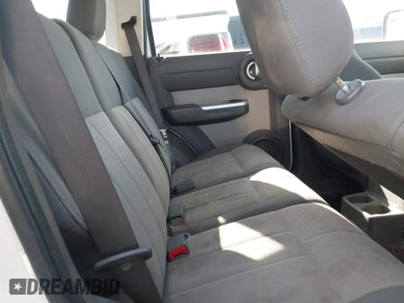 ✅ 2008 Dodge Nitro SLT • VIN: 1D8GU58K68W145348 • Lot: 43487323. Wystawiony na IAAI z przebiegiem 302 858 mil. Bezpłatny archiwum sprzedaży aukcyjnych z USA i szczegółowy raport historii pojazdu na DreamBid. Zdjęcie 8.